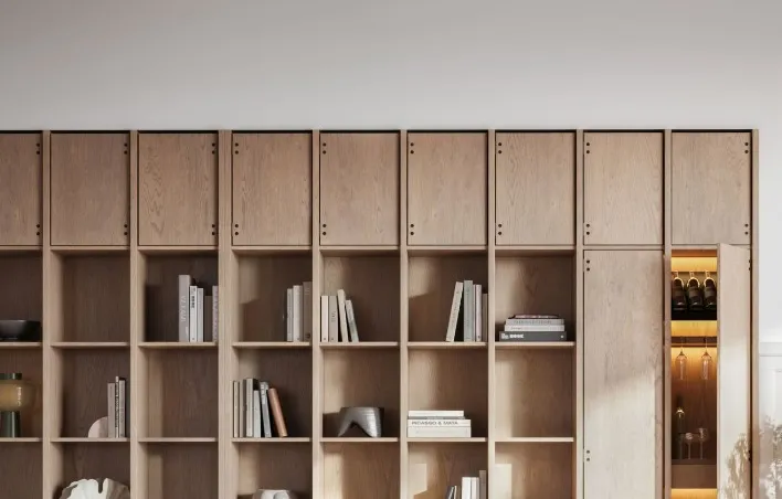 Jak dobrać regały do salonu połączonego z jadalnią?