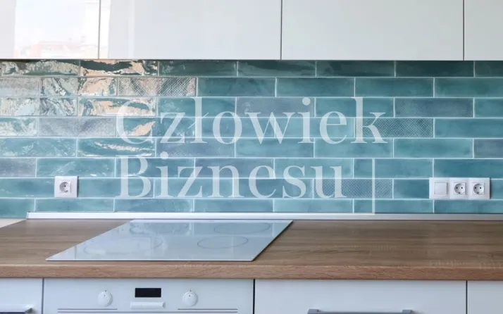 Jak policzyć realny koszt, gdy porównujesz modułowe meble kuchenne z zabudową stolarską?