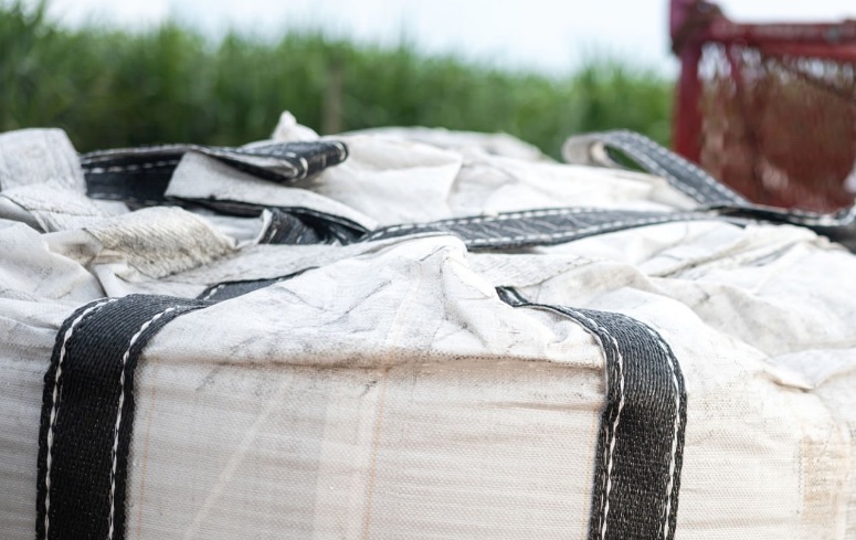 Strona www Jakie właściwości musi mieć materiał, który wykorzystuje producent worków big bag?