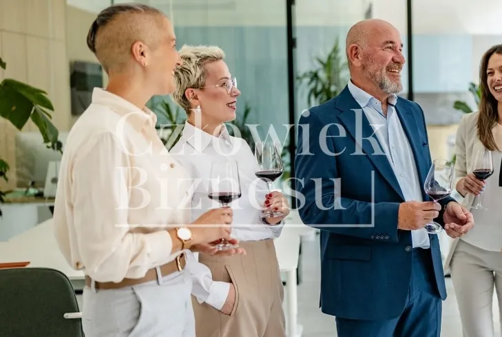 Jak zaprojektować scenariusz, aby imprezy firmowe miały dobrą dynamikę, a nie przeciągały się bez celu?