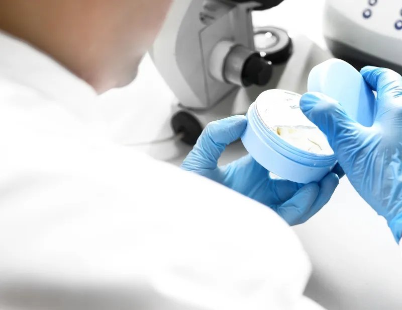 Budowanie marki osobistej lekarza – jakie treści są kluczowe i jak wpływają na decyzje pacjentów?