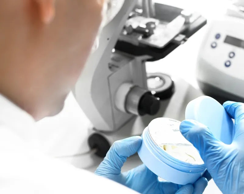 Opinie na Facebooku i Instagramie – czy nadal mają znaczenie i jak je skutecznie zbierać?